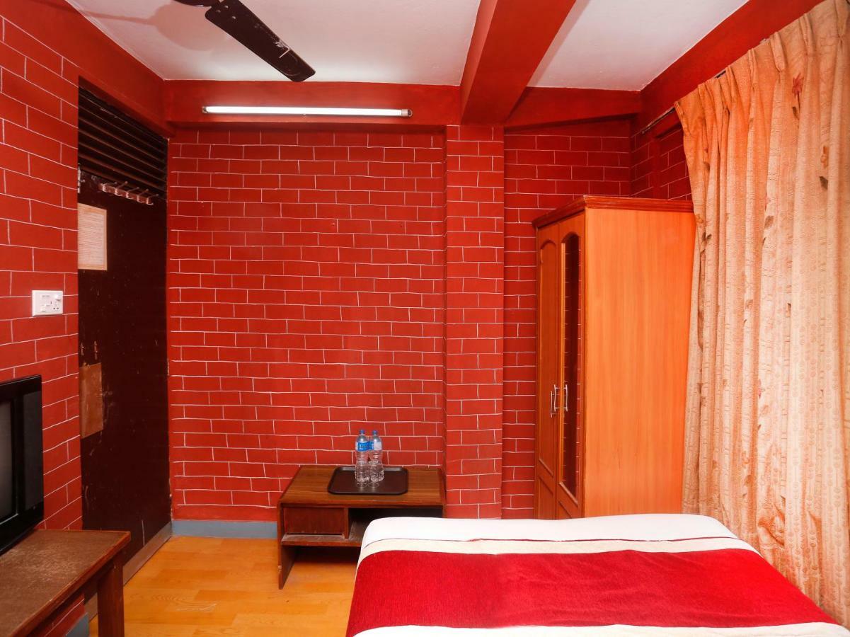 Spot On 497 Hotel Potala Thapathali Exteriör bild